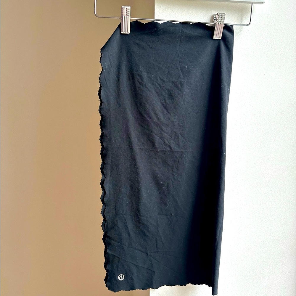 Lululemon Scalloped black bandana OS